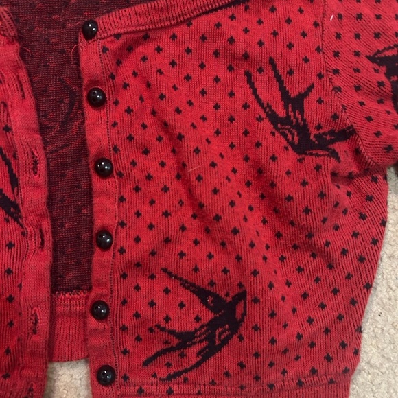 100% cotton Red Cropped Vintage Cardigan with Black Bird and Dot Print - Picture 6 of 8